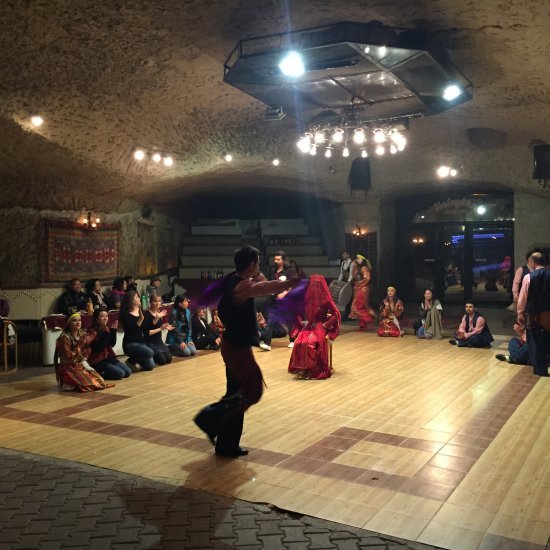 Cappadocia: Turkish Traditional Dance Show with Dinner