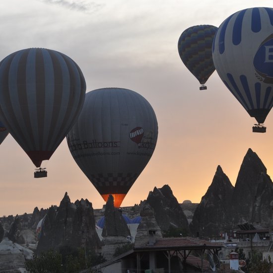 Cappadocia: Ihlara Valley Hot Air Balloon Tour at Sunrise