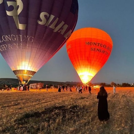 Cappadocia: Cat Valley Hot Air Balloon Ride at Sunrise