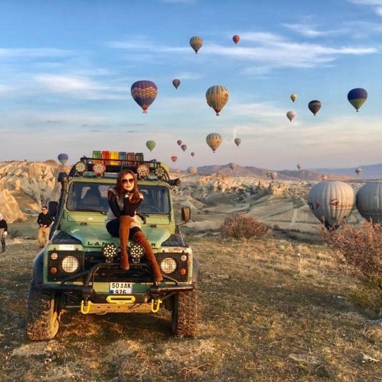 Cappadocia: Private Off-Road Jeep Sunrise Trip with Drink