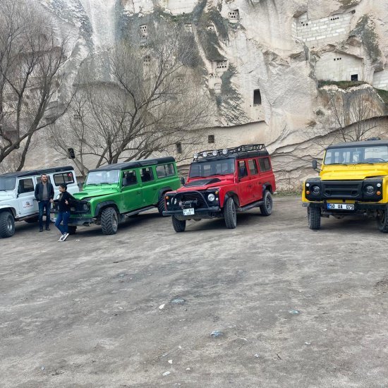 Cappadocia: Private Off-Road Jeep Sunset Trip with Drink