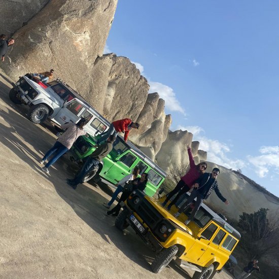 Cappadocia: Private Off-Road Jeep Sunset Trip with Drink