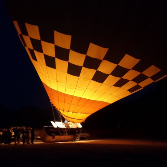 Göreme: Cappadocia Private Hot Air Balloon Sunrise Flight 