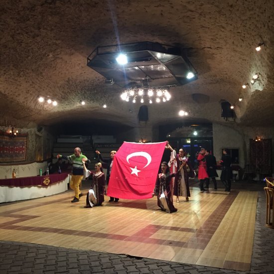 Cappadocia: Turkish Traditional Dance Show with Dinner